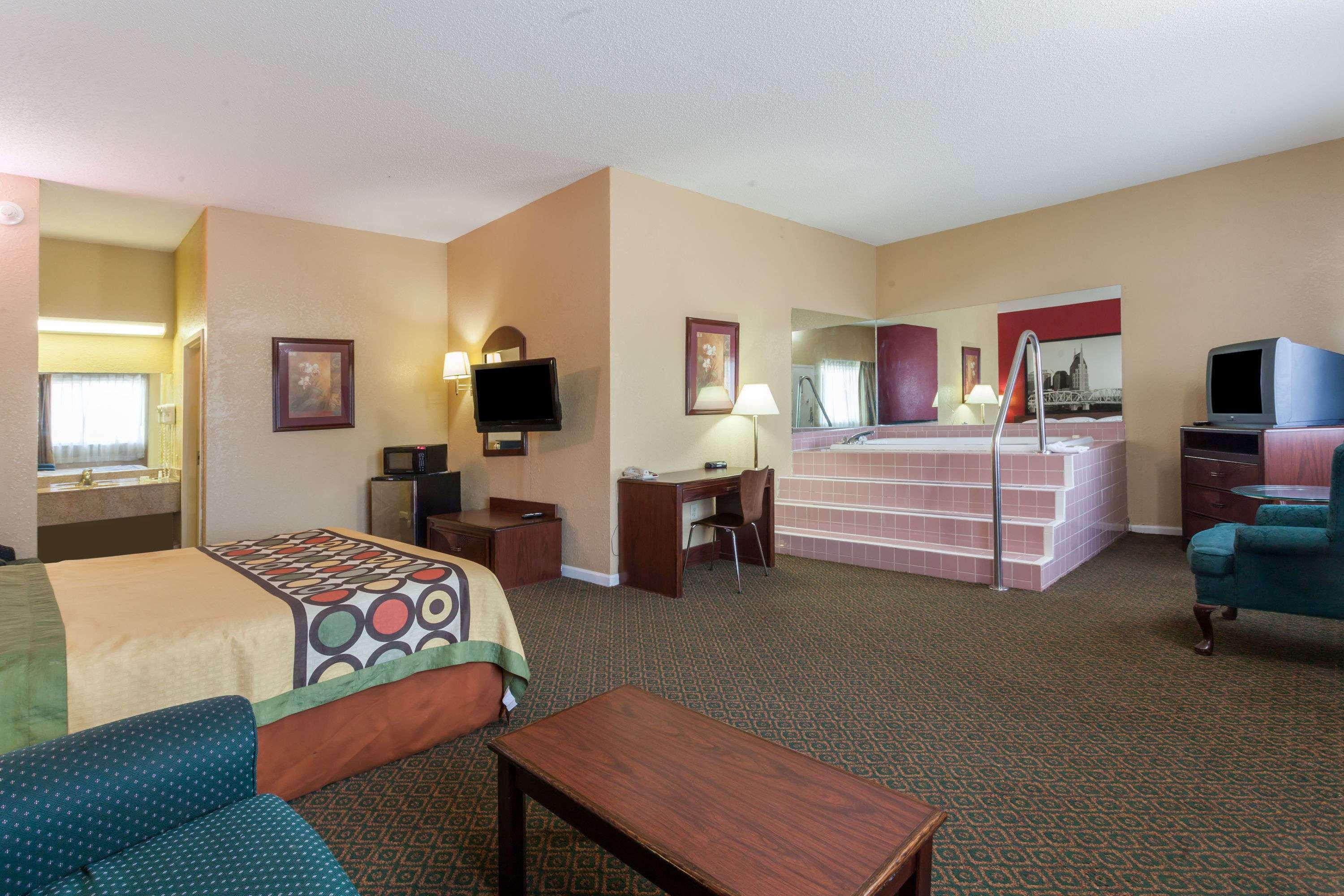 Super 8 By Wyndham Columbia Otel Dış mekan fotoğraf